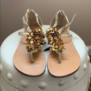 Guess sequences sandals in gold and nude